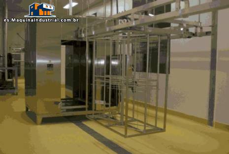 L�nea de procesos de preparaci�n de carnes y verduras