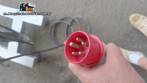 Sistema de llenado de polvo con transportador de silo de tornillo y llenador de tornillo
