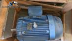 Motor el�ctrico WEG de 8 polos, 12,5 CV, 873 rpm