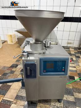 Embutidora autom�tica continua de salchichas con torcidor de salchichas Risco RS 110
