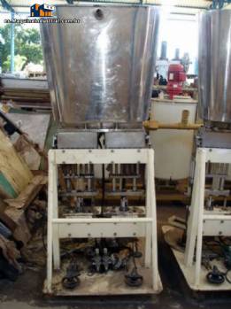 Termoformadora autom�tica de potes con llenado y vac�o Termoforming Italiana