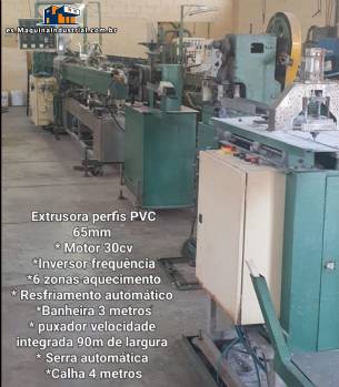 Extrusora de perfiles de PVC con husillo de 65 mm y uni�n m�ltiple.