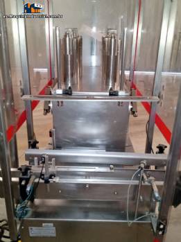 Llenadora lineal y roscadora autom�tica