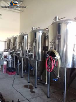 Lnea de fbrica para la produccin de cervezas de barril de 15.000 litros con cocina de tres bloques