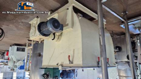 Unidad de afino de chocolate, cobertura y pasta, 300 kg/ciclo, con cuchara de molino y tanque encamisado.