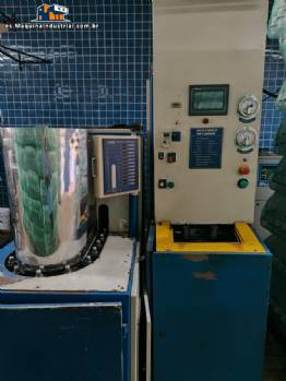 M�quina de moldeo por soplado de botellas de PET de doble cavidad Multipet