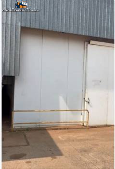 Refrigeraci�n de c�maras frigor�ficas de 300 m�