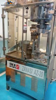 Máquina llenadora y tapadora de cápsulas con sistema automático Zanasi AZ 20
