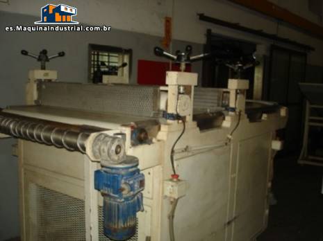 L�nea de chips de fabricaci�n 'torcido' tipo nachos  y doritos