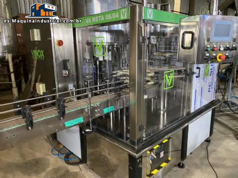 Máquina de llenado rotativa para bidones de 1 a 5 litros y garrafas, modelo Vinox Zegla, con posibilidad de adaptación. Máquina de llenado rotativa para bidones de 1 a 5 litros y garrafas, modelo Vinox Zegla, con posibilidad de adaptación.