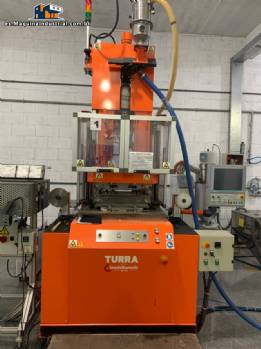 Máquina de moldeo por inyección vertical de poliuretano Turra Máquina de moldeo por inyección vertical de poliuretano Turra