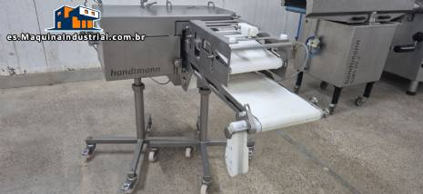 Máquina formadora y porcionadora automática Handtmann RF440 para albóndigas, hamburguesas y productos moldeados. Máquina formadora y porcionadora automática Handtmann RF440 para albóndigas, hamburguesas y productos moldeados.