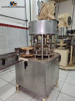 Taponadora automática de acero inoxidable con 5 boquillas Zegla Taponadora automática de acero inoxidable con 5 boquillas Zegla